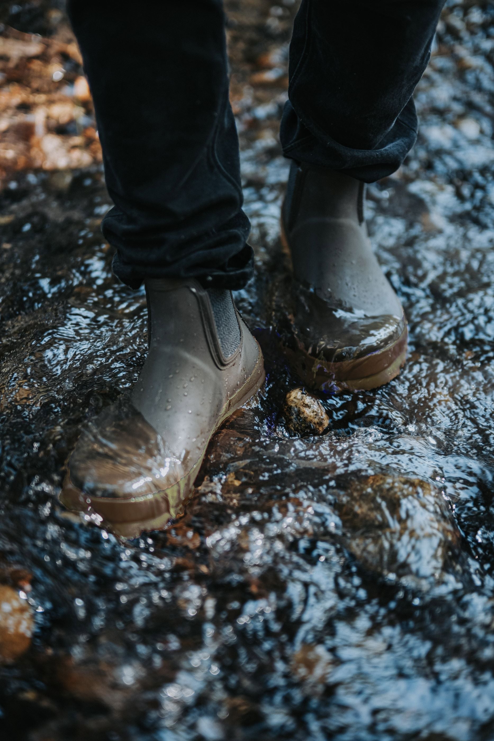 Charlie Rain Boot - background::white,variant::Taupe